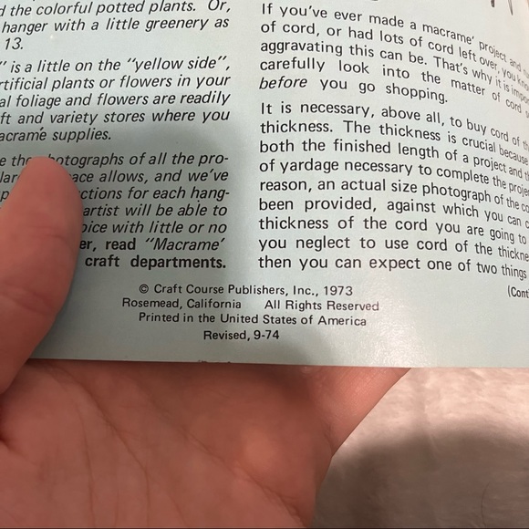 Macrame hang-ups 1973 patterns by Bruce Morrison - Picture 6 of 11